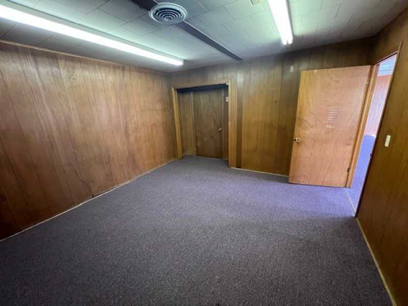 211 E Washington Ave Red Oak, Rubey Realty