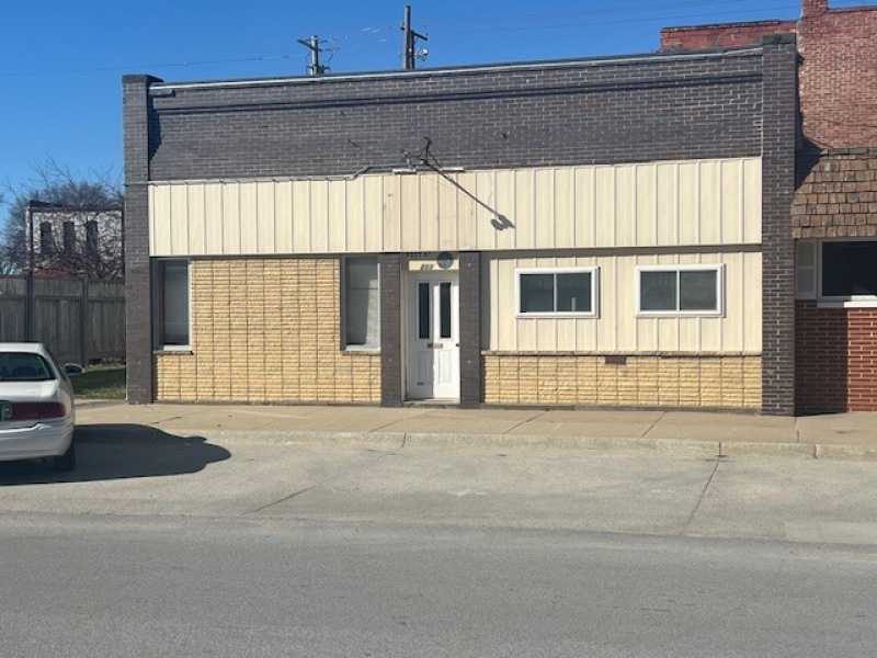 211 E Washington Ave Red Oak, Rubey Realty